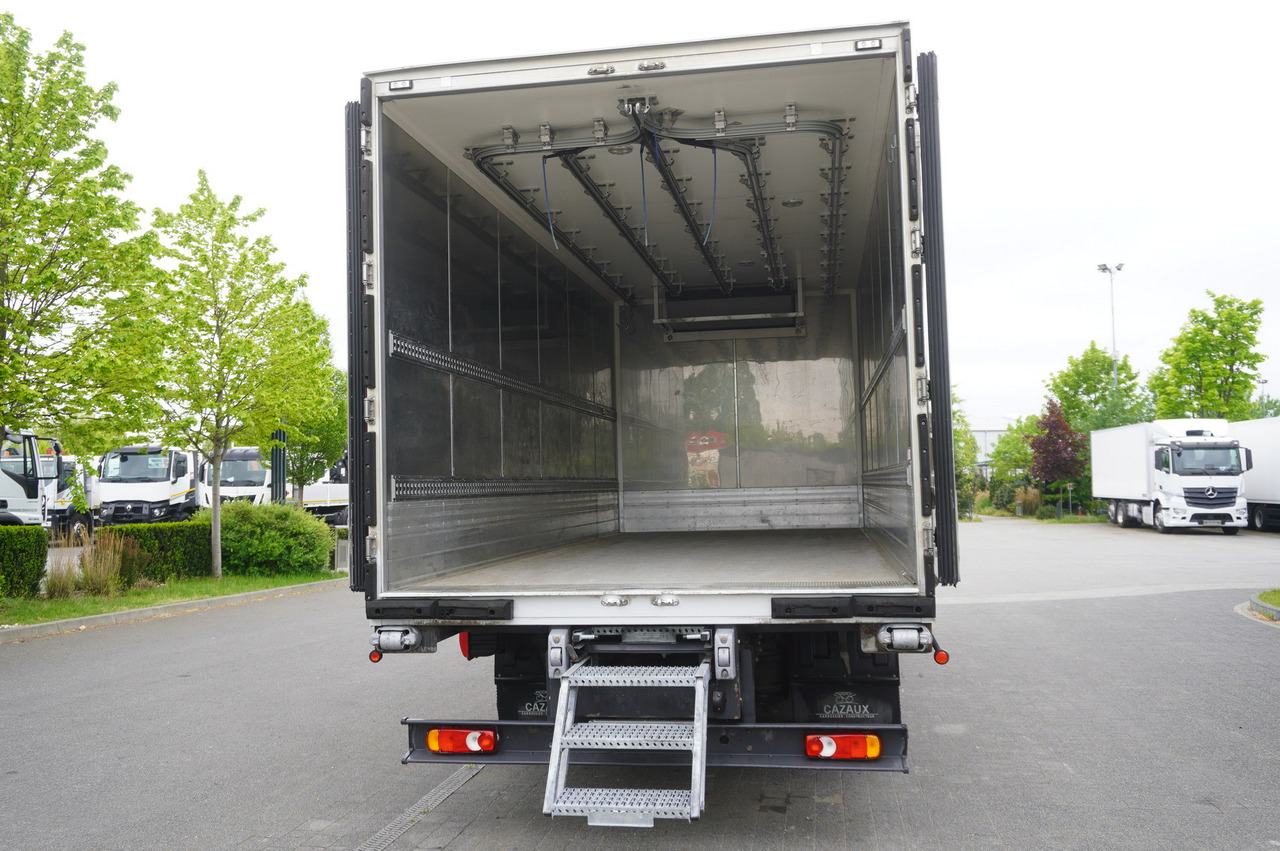 RENAULT D13 / 140 tho km !!! / Meat hook refrigerator / Thermoking T800R / 2 units - Kravas automašīna refrižerators: foto 5 RENAULT D13 / 140 tho km !!! / Meat hook refrigerator / Thermoking T800R / 2 units - Kravas automašīna refrižerators: foto 5