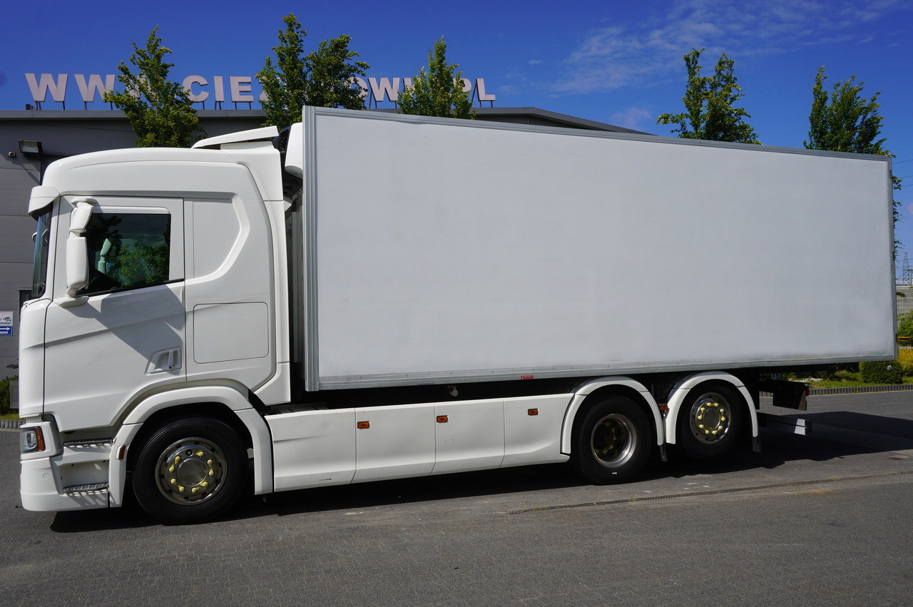SCANIA R500 / Lecapitaine refrigerator Multitemp / Carrier Supra 950 MT / 3rd axle steered - Kravas automašīna refrižerators: foto 2 SCANIA R500 / Lecapitaine refrigerator Multitemp / Carrier Supra 950 MT / 3rd axle steered - Kravas automašīna refrižerators: foto 2