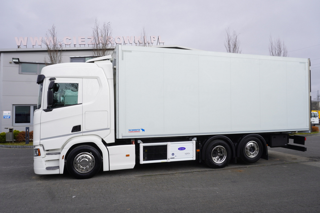 SCANIA R500 / Schmitz meat hook refrigerator / Carrier Supra 950U / 3rd steered axle - Kravas automašīna refrižerators: foto 2 SCANIA R500 / Schmitz meat hook refrigerator / Carrier Supra 950U / 3rd steered axle - Kravas automašīna refrižerators: foto 2