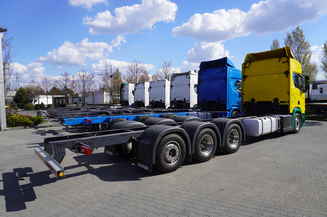 SCANIA R650 V8 / 650 HP/ frame 8.8 m / steered 4th axis / 20 units - Kravas auto ar manipulatoru: foto 2 SCANIA R650 V8 / 650 HP/ frame 8.8 m / steered 4th axis / 20 units - Kravas auto ar manipulatoru: foto 2