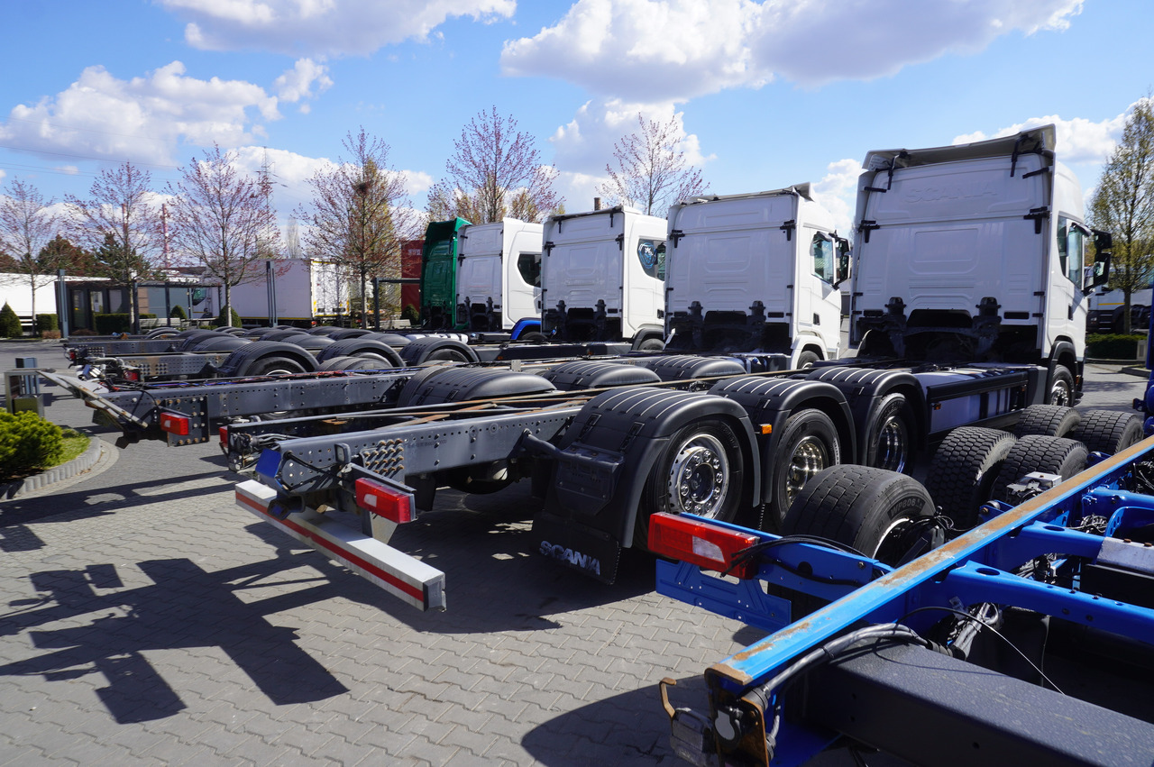 SCANIA R650 V8 / 650 HP/ frame 8.8 m / steered 4th axis / 20 units - Kravas auto ar manipulatoru: foto 4 SCANIA R650 V8 / 650 HP/ frame 8.8 m / steered 4th axis / 20 units - Kravas auto ar manipulatoru: foto 4