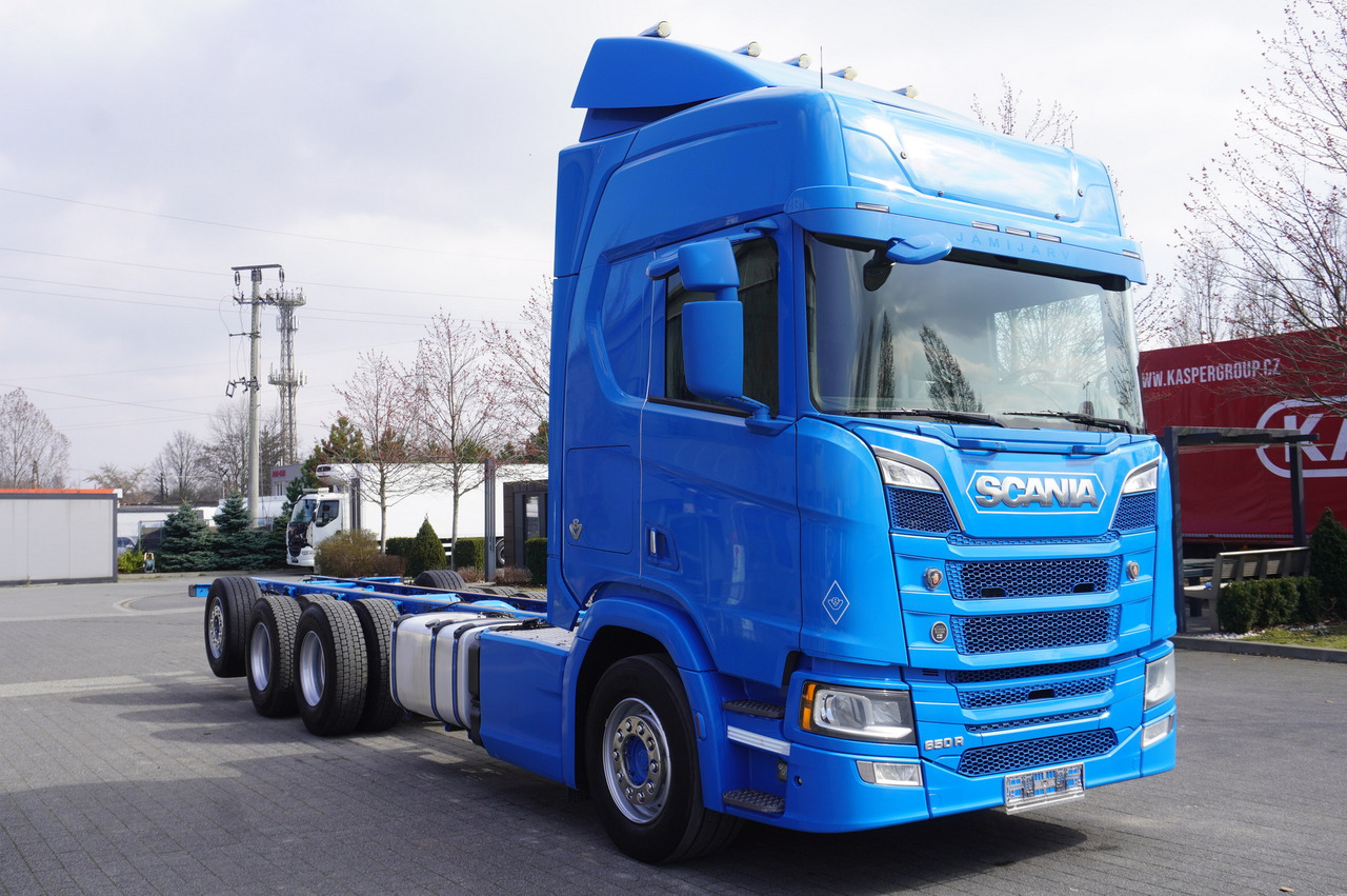 SCANIA R650 V8 / 650 HP/ frame 8.8 m / steered 4th axle - Šasija kravas automašīna: foto 5 SCANIA R650 V8 / 650 HP/ frame 8.8 m / steered 4th axle - Šasija kravas automašīna: foto 5