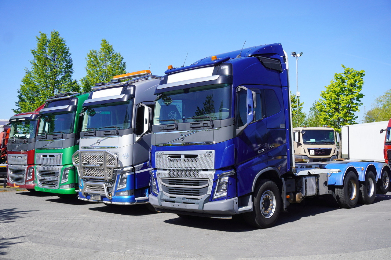 VOLVO FH16 750 / 750 HP! / chassis / 4 units 8x4 - Šasija kravas automašīna: foto 1 VOLVO FH16 750 / 750 HP! / chassis / 4 units 8x4 - Šasija kravas automašīna: foto 1