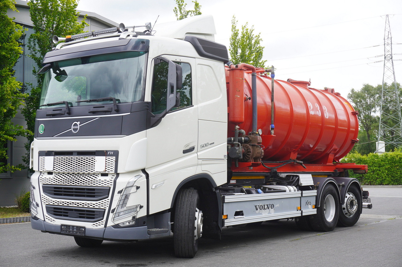 VOLVO Volvo FH 500 / Septic barrel 13000 l / Hook lift 21 t / 2022 / 3rd axle steered / 2 units - Šķidrmēslu muca: foto 2 VOLVO Volvo FH 500 / Septic barrel 13000 l / Hook lift 21 t / 2022 / 3rd axle steered / 2 units - Šķidrmēslu muca: foto 2