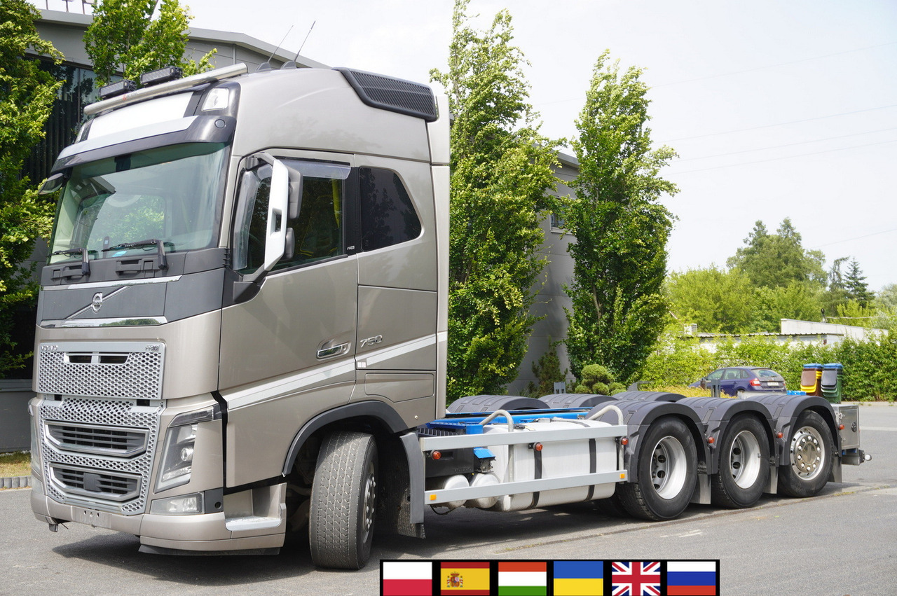 VOLVO Volvo FH16 750 8x4x4 / 750 HP! / Frame 685 cm / Steered 4th axle - Kravas auto ar manipulatoru: foto 1 VOLVO Volvo FH16 750 8x4x4 / 750 HP! / Frame 685 cm / Steered 4th axle - Kravas auto ar manipulatoru: foto 1