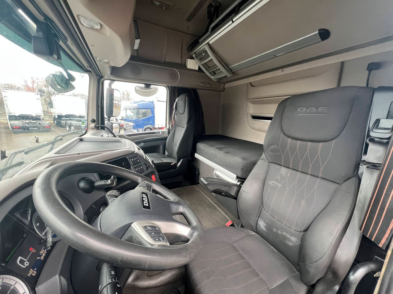 Vilcējs DAF XF 480 FT SSC LowDeck MX-Engine Brake Standklima: foto 14