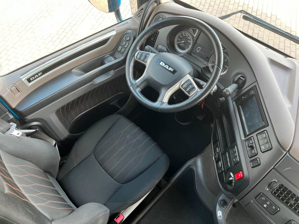 DAF XF 530 FT SSC Retarder Standklima Navigation - Vilcējs: foto 5 DAF XF 530 FT SSC Retarder Standklima Navigation - Vilcējs: foto 5