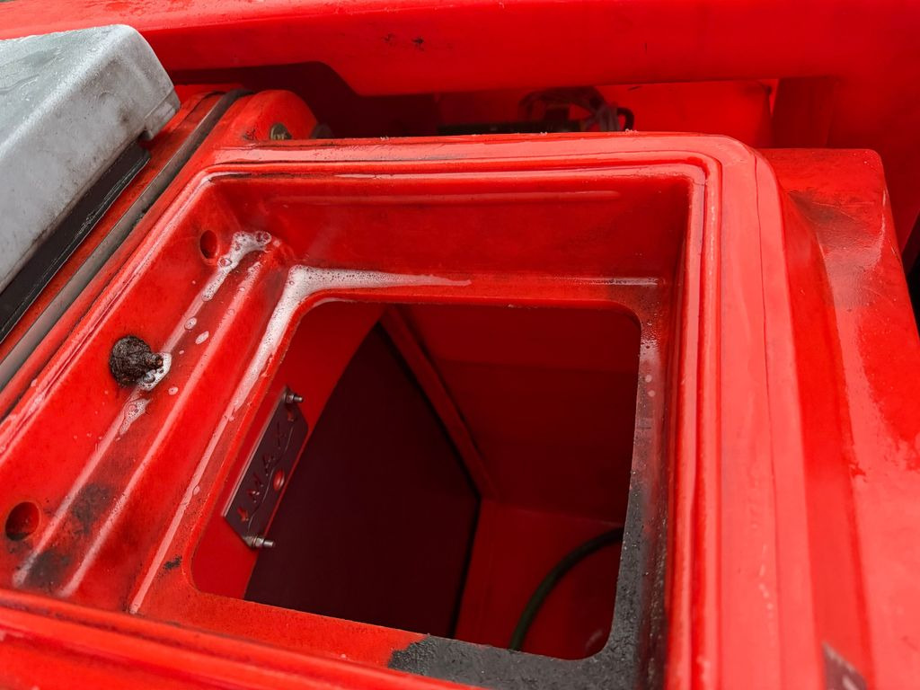 Grīdas mazgāšanas iekārta Hakomatic B1100 Kehr- Nass- Scheuersaugmaschine: foto 8