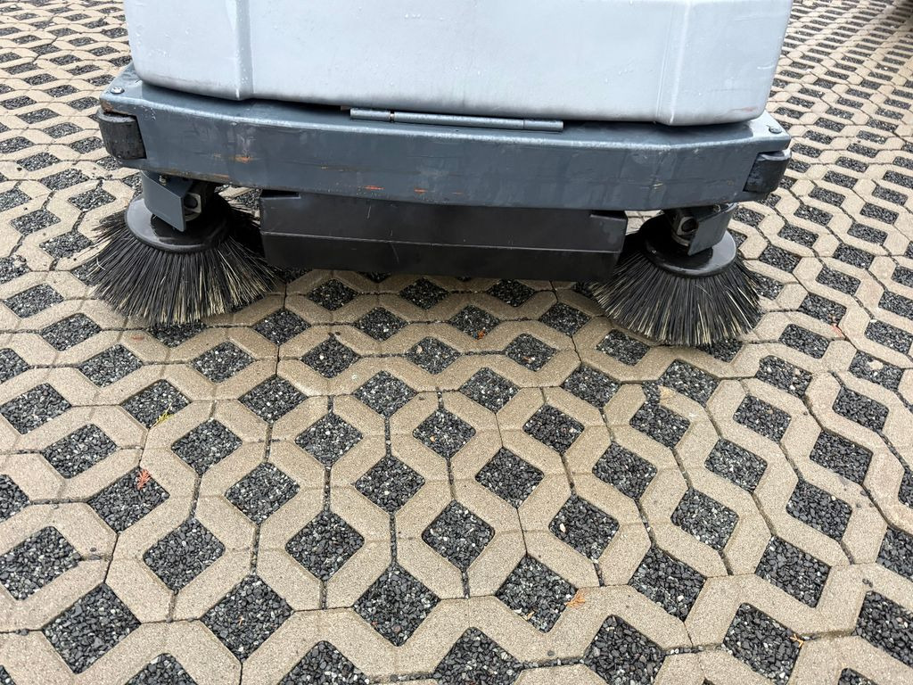 Grīdas mazgāšanas iekārta Hakomatic B1100 Kehr- Nass- Scheuersaugmaschine: foto 14