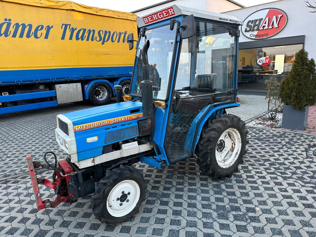 Mitsubishi MT 180 DL Winterdienst und mäherwerk - Komunālais traktors: foto 3 Mitsubishi MT 180 DL Winterdienst und mäherwerk - Komunālais traktors: foto 3