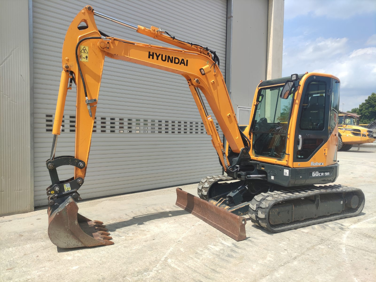 HYUNDAI R60CR-9A - Mini-ekskavators: foto 1 HYUNDAI R60CR-9A - Mini-ekskavators: foto 1