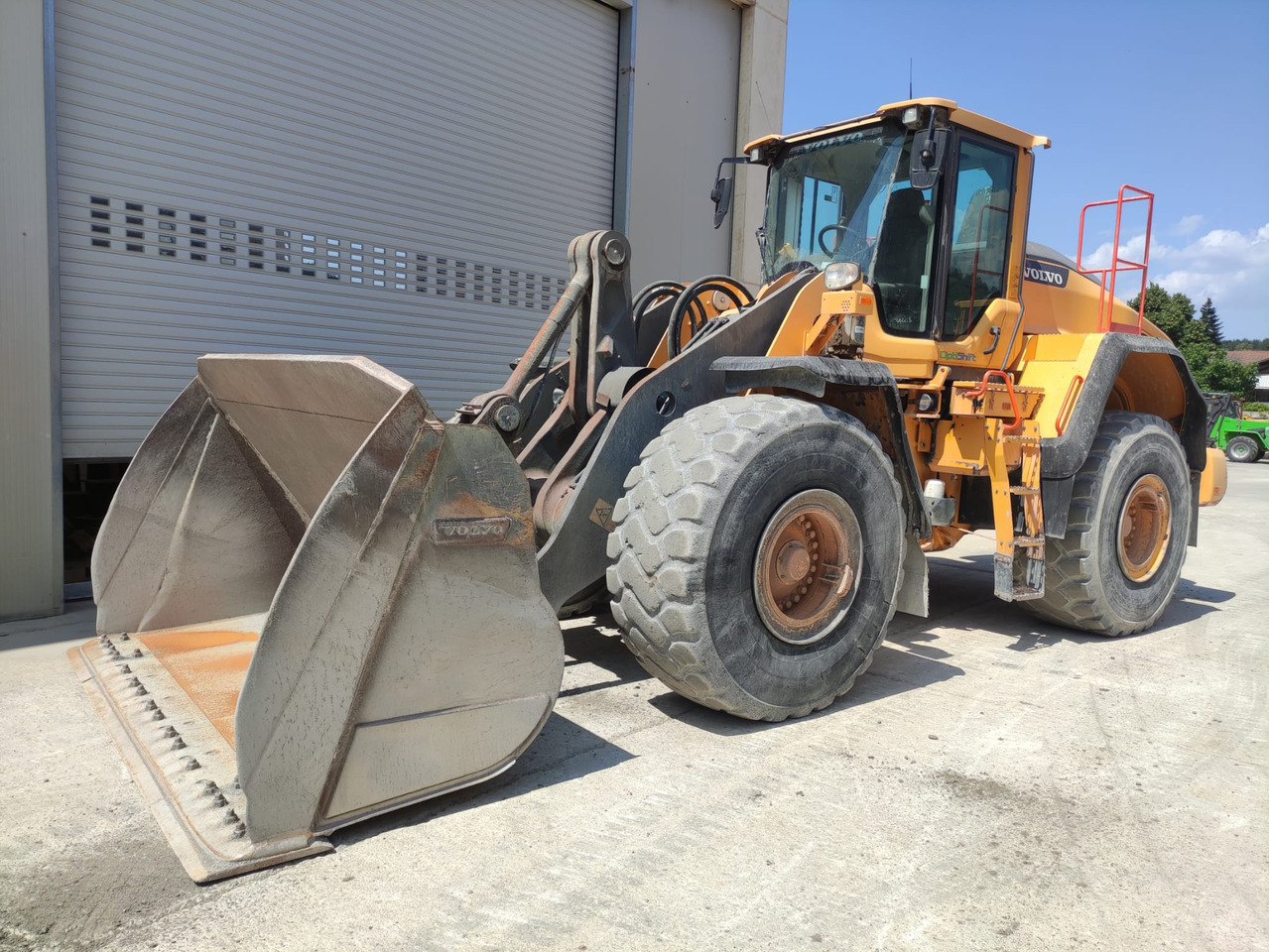 VOLVO L150H - Riteņu iekrāvējs: foto 1 VOLVO L150H - Riteņu iekrāvējs: foto 1