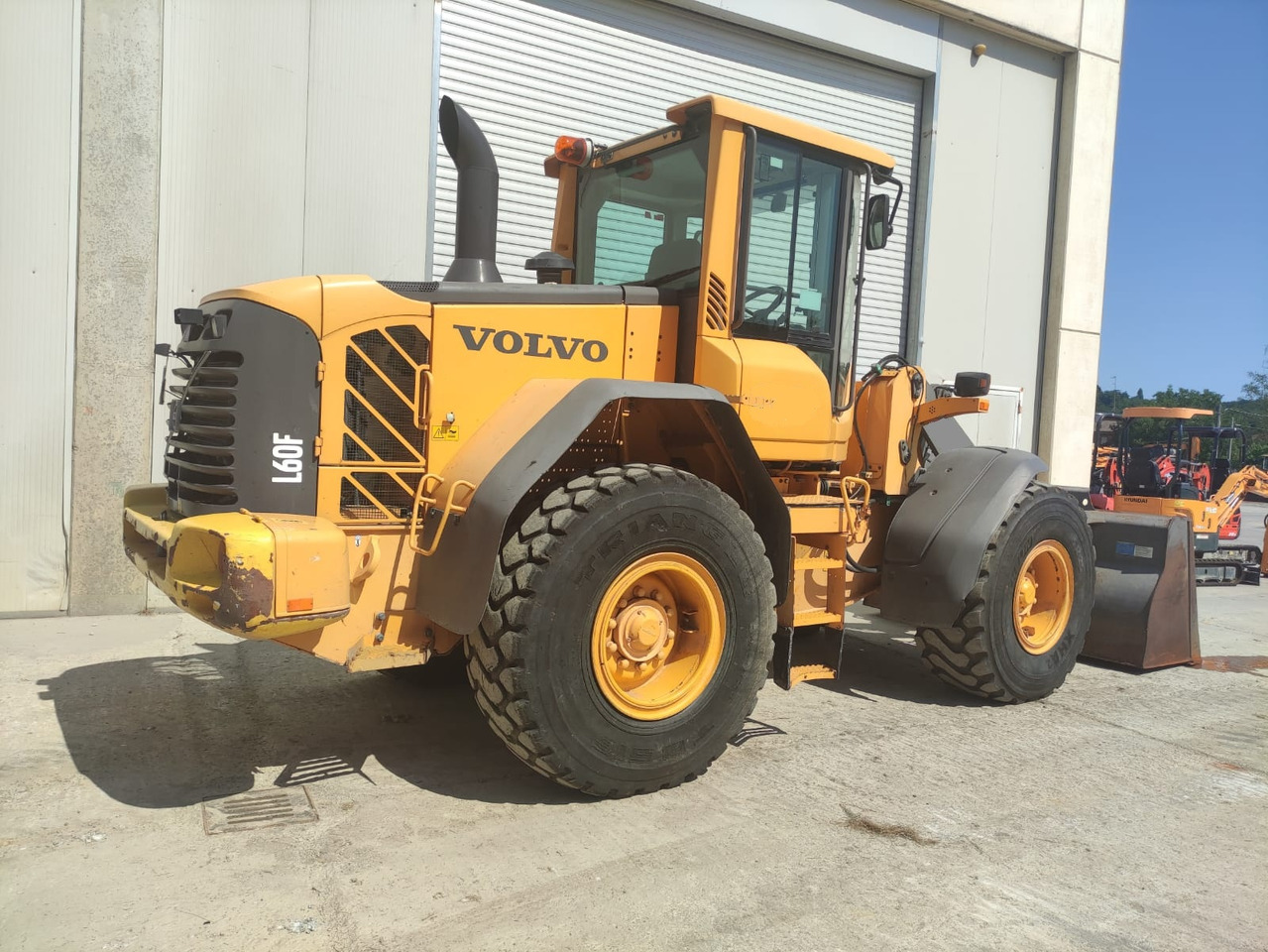 VOLVO L60F - Riteņu iekrāvējs: foto 2 VOLVO L60F - Riteņu iekrāvējs: foto 2