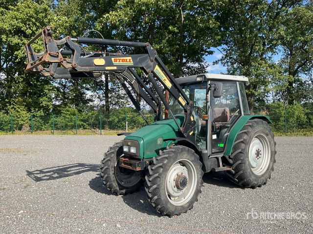 1998 Massey Ferguson 4225A 4WD Tractor - Traktors: foto 1 1998 Massey Ferguson 4225A 4WD Tractor - Traktors: foto 1