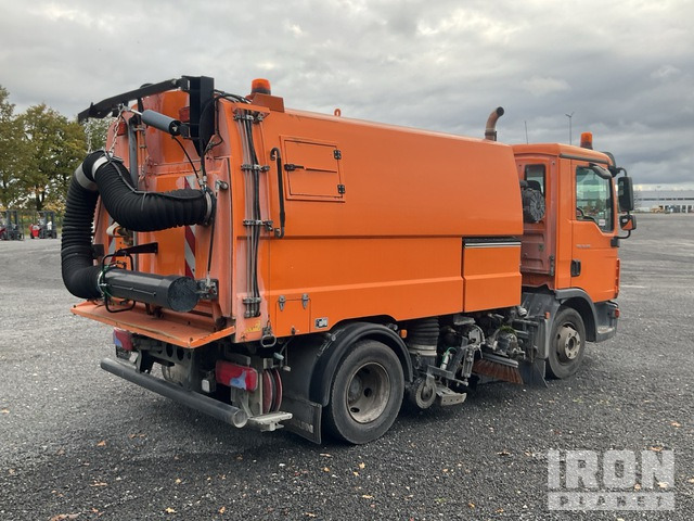 2013 MAN TGL12.220 2013 Faun ViaJet 5R-HS on Kehrmaschine - Ielu tīrīšanas mašīna: foto 4 2013 MAN TGL12.220 2013 Faun ViaJet 5R-HS on Kehrmaschine - Ielu tīrīšanas mašīna: foto 4