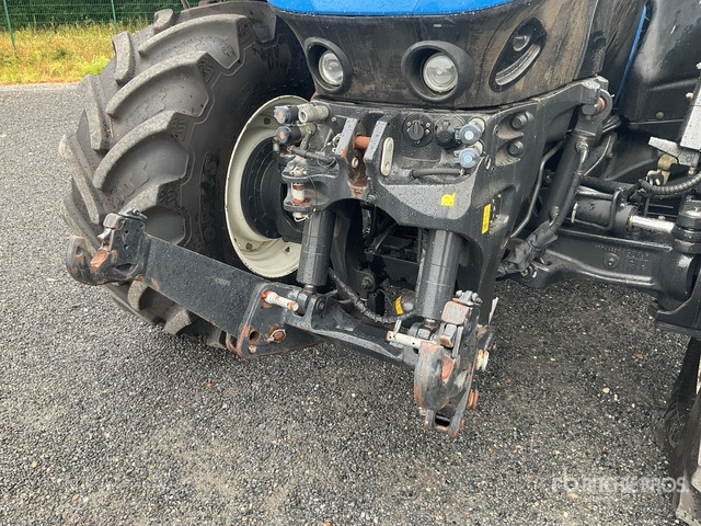 2016 New Holland T 7.315 Auto Command HD 4WD Tractor - Traktors: foto 4 2016 New Holland T 7.315 Auto Command HD 4WD Tractor - Traktors: foto 4