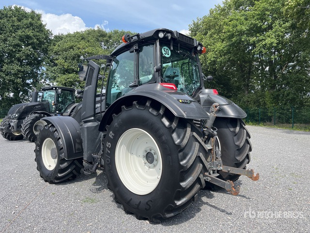 2021 Valtra T 235 Versu 4WD Tractor - Traktors: foto 4 2021 Valtra T 235 Versu 4WD Tractor - Traktors: foto 4