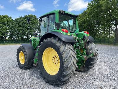 JOHN DEERE 6820 - Traktors: foto 2 JOHN DEERE 6820 - Traktors: foto 2