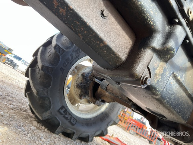 2001 Valtra 3500-4C 4WD Tractor - Traktors: foto 4 2001 Valtra 3500-4C 4WD Tractor - Traktors: foto 4