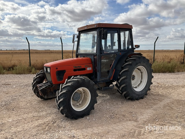 2001 Valtra 3500-4C 4WD Tractor - Traktors: foto 1 2001 Valtra 3500-4C 4WD Tractor - Traktors: foto 1