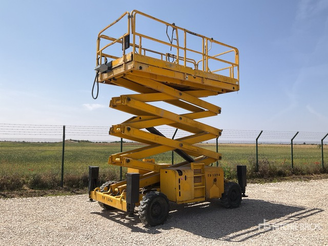 2004 Haulotte H15SX 4x4 Diesel Scissor Lift - Šķērveida pacēlājs: foto 1 2004 Haulotte H15SX 4x4 Diesel Scissor Lift - Šķērveida pacēlājs: foto 1