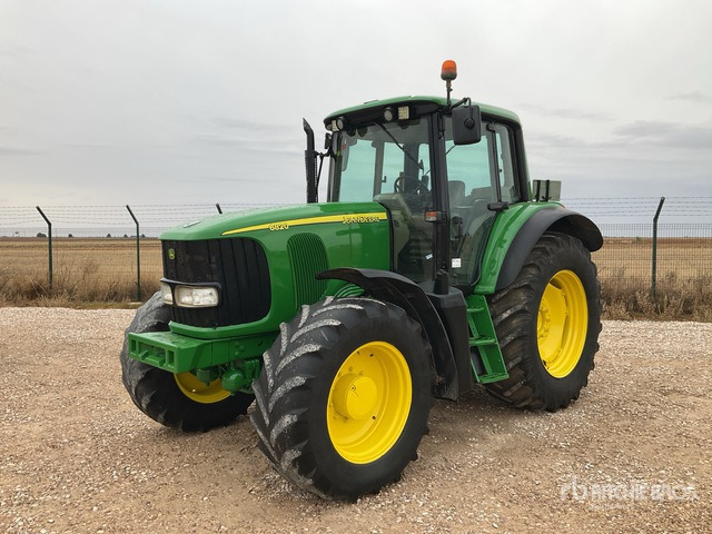2005 John Deere 6820 Premium 4WD Tractor - Traktors: foto 1 2005 John Deere 6820 Premium 4WD Tractor - Traktors: foto 1
