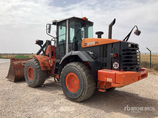 2011 Hitachi ZW180PL Wheel Loader - Riteņu iekrāvējs: foto 3 2011 Hitachi ZW180PL Wheel Loader - Riteņu iekrāvējs: foto 3
