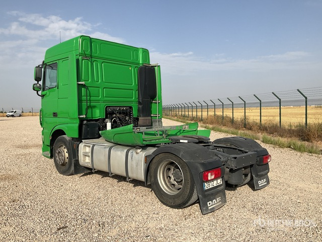 2015 DAF XF 510 FT 4x2 S/A Sleeper Truck Tractor - Pļaujmašīna-smalcinātājs/ Mulčētājs: foto 3 2015 DAF XF 510 FT 4x2 S/A Sleeper Truck Tractor - Pļaujmašīna-smalcinātājs/ Mulčētājs: foto 3