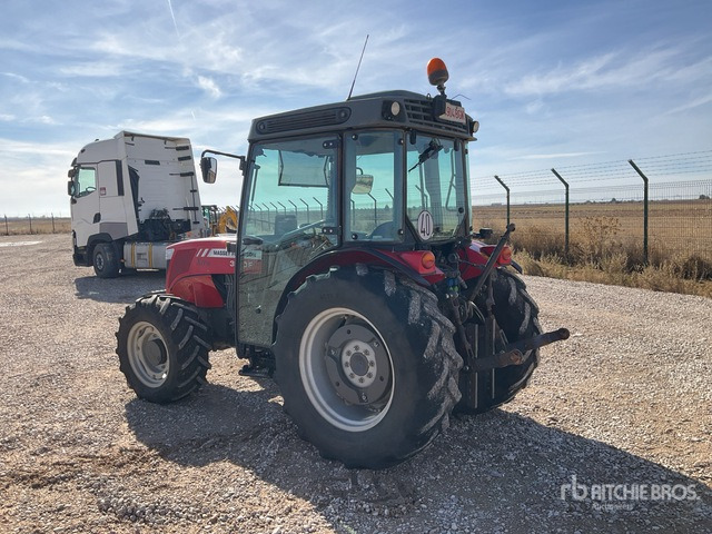 2015 Massey Ferguson 3650F 4WD Tractor - Traktors: foto 4 2015 Massey Ferguson 3650F 4WD Tractor - Traktors: foto 4
