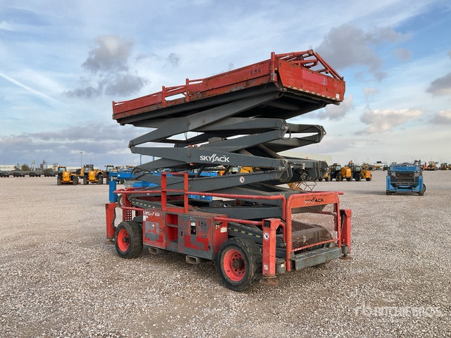 2015 Skyjack SJ9250 4x4 Diesel Scissor Lift - Šķērveida pacēlājs: foto 2 2015 Skyjack SJ9250 4x4 Diesel Scissor Lift - Šķērveida pacēlājs: foto 2