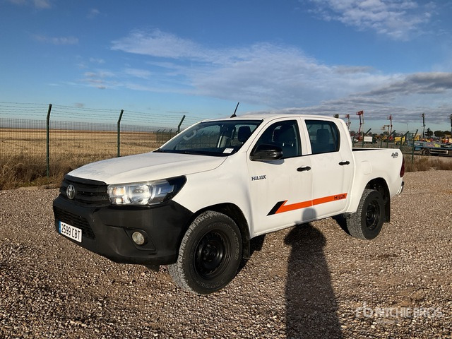 2019 Toyota Hilux 4x4 Crew Cab Pickup - Pikaps: foto 2 2019 Toyota Hilux 4x4 Crew Cab Pickup - Pikaps: foto 2