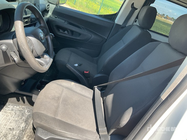 Mikroautobuss, Pasažieru furgons 2020 Toyota Proace City Verso Passenger Van: foto 6