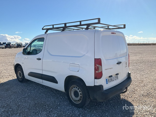 2019 Peugeot Partner Cargo Van - Komercauto: foto 2 2019 Peugeot Partner Cargo Van - Komercauto: foto 2