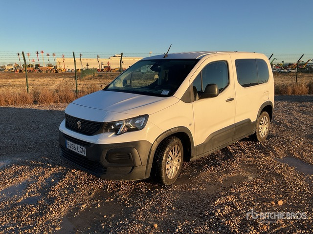 2019 Peugeot Rifter HDI 75 Cargo Van - Komercauto: foto 1 2019 Peugeot Rifter HDI 75 Cargo Van - Komercauto: foto 1
