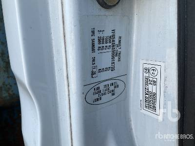 RENAULT 160.65 - Kravas automašīna ar slēgto virsbūvi: foto 5 RENAULT 160.65 - Kravas automašīna ar slēgto virsbūvi: foto 5