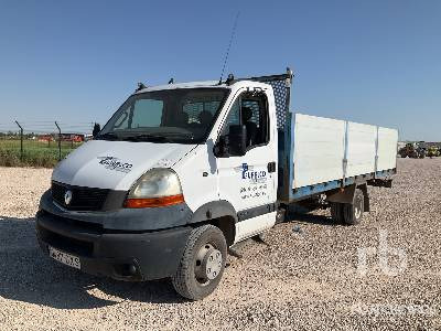 RENAULT 160.65 - Kravas automašīna ar slēgto virsbūvi: foto 1 RENAULT 160.65 - Kravas automašīna ar slēgto virsbūvi: foto 1