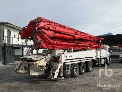 SCANIA P124 NA420 2005 Junjin JJ-M5517 56 m on 10 ... - Betona sūknis: foto 3 SCANIA P124 NA420 2005 Junjin JJ-M5517 56 m on 10 ... - Betona sūknis: foto 3