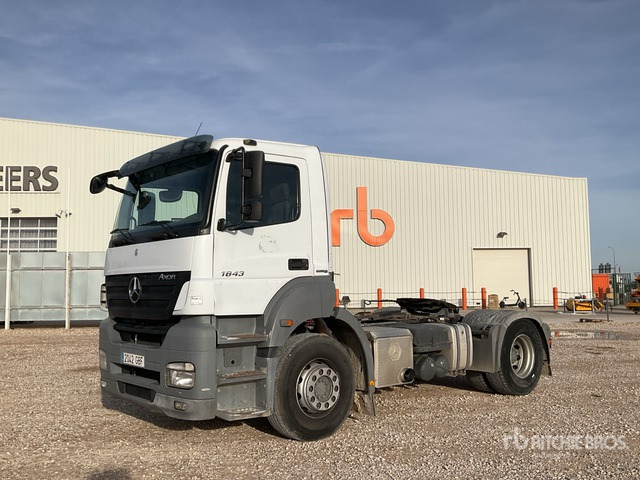 2008 Mercedes Benz Axor 1843LS 4x2 S/A Day Cab Truck Tractor - Vilcējs: foto 2 2008 Mercedes Benz Axor 1843LS 4x2 S/A Day Cab Truck Tractor - Vilcējs: foto 2