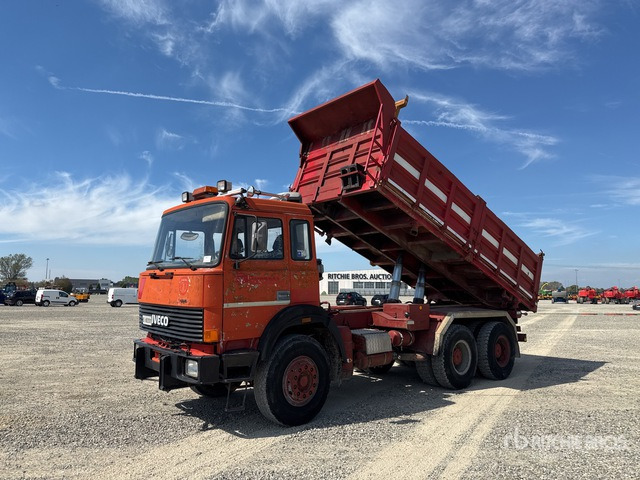 1988 Iveco 330-30 6x4 T/A Dump Truck - Kravas automašīna pašizgāzējs: foto 1 1988 Iveco 330-30 6x4 T/A Dump Truck - Kravas automašīna pašizgāzējs: foto 1