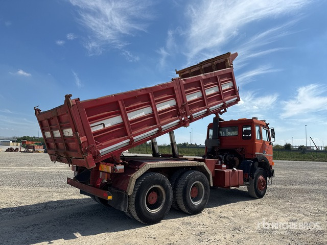 1988 Iveco 330-30 6x4 T/A Dump Truck - Kravas automašīna pašizgāzējs: foto 3 1988 Iveco 330-30 6x4 T/A Dump Truck - Kravas automašīna pašizgāzējs: foto 3