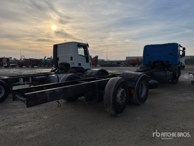 2000 Scania 310 Cab and Chassis - Šasija kravas automašīna: foto 3 2000 Scania 310 Cab and Chassis - Šasija kravas automašīna: foto 3