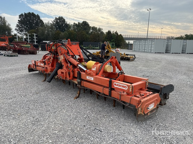 2004 Maschio Gaspardo Aquila 5000 5 m Harrow - Vertikālā augsnes frēze: foto 2 2004 Maschio Gaspardo Aquila 5000 5 m Harrow - Vertikālā augsnes frēze: foto 2