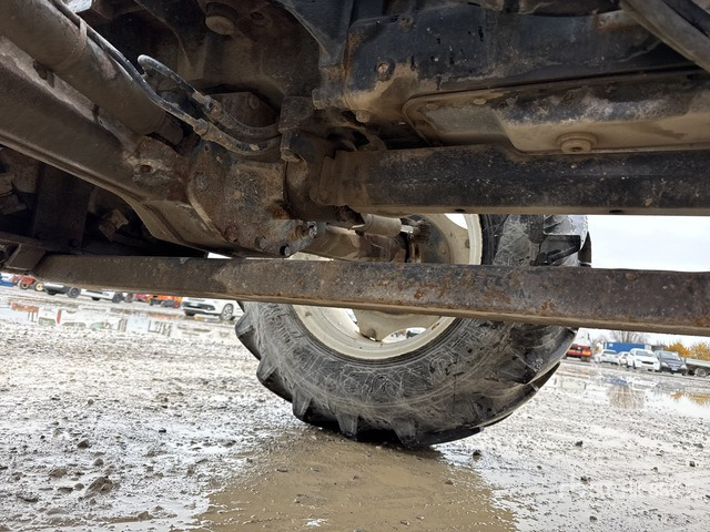 2004 New Holland TD90D 4WD Tractor - Traktors: foto 5 2004 New Holland TD90D 4WD Tractor - Traktors: foto 5