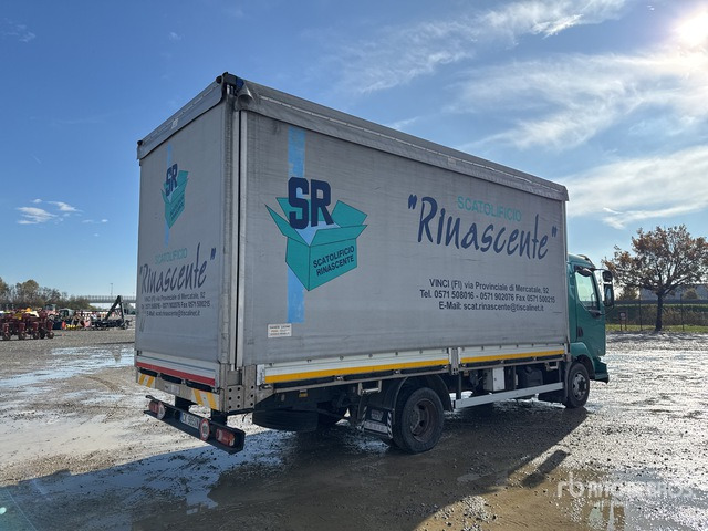 2004 Renault Midlum 4x2 Curtain Side Truck - Kravas automašīna ar tentu: foto 4 2004 Renault Midlum 4x2 Curtain Side Truck - Kravas automašīna ar tentu: foto 4