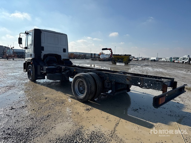 2006 Iveco Eurocargo 160E24 Flatbed Truck - Šasija kravas automašīna: foto 2 2006 Iveco Eurocargo 160E24 Flatbed Truck - Šasija kravas automašīna: foto 2