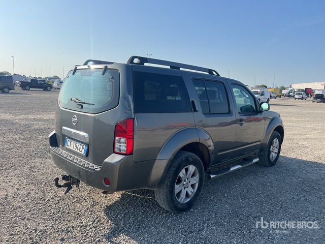 2006 Nissan Pathfinder SUV - SUV: foto 3 2006 Nissan Pathfinder SUV - SUV: foto 3
