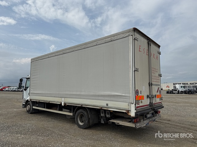2006 Renault Midlum 220DCI 4x2 Curtain Side Truck - Kravas automašīna ar tentu: foto 3 2006 Renault Midlum 220DCI 4x2 Curtain Side Truck - Kravas automašīna ar tentu: foto 3