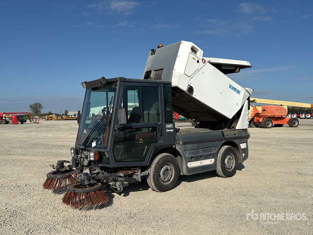 2006 Schmidt Compact 200 Autocarro spazzatrice - Ielu tīrīšanas mašīna: foto 2 2006 Schmidt Compact 200 Autocarro spazzatrice - Ielu tīrīšanas mašīna: foto 2