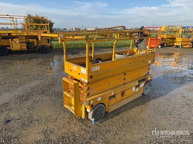 2007 Haulotte Compact 10N Electric (Inoperable) Scissor Lift - Šķērveida pacēlājs: foto 4 2007 Haulotte Compact 10N Electric (Inoperable) Scissor Lift - Šķērveida pacēlājs: foto 4