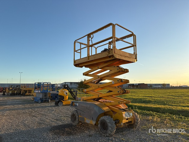 2007 Haulotte Compact 12RTE Electric Scissor Lift - Šķērveida pacēlājs: foto 1 2007 Haulotte Compact 12RTE Electric Scissor Lift - Šķērveida pacēlājs: foto 1